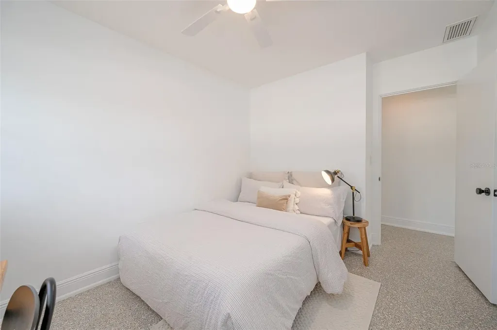 2833 Sunnyside Street Sarasota FL 34239