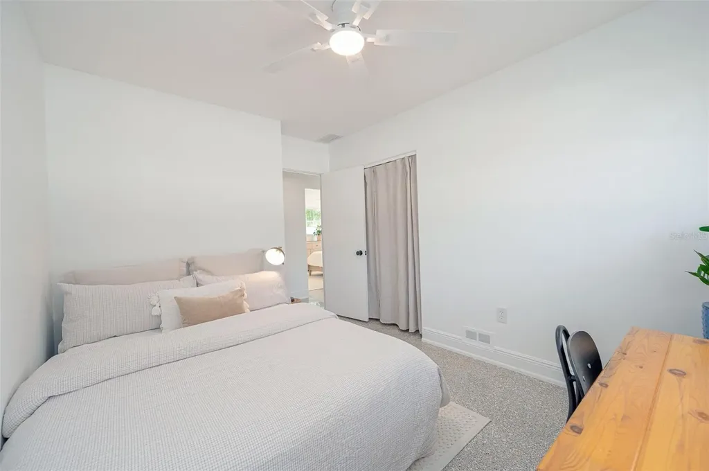 2833 Sunnyside Street Sarasota FL 34239