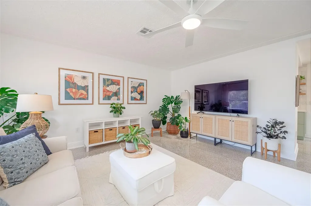 2833 Sunnyside Street Sarasota FL 34239