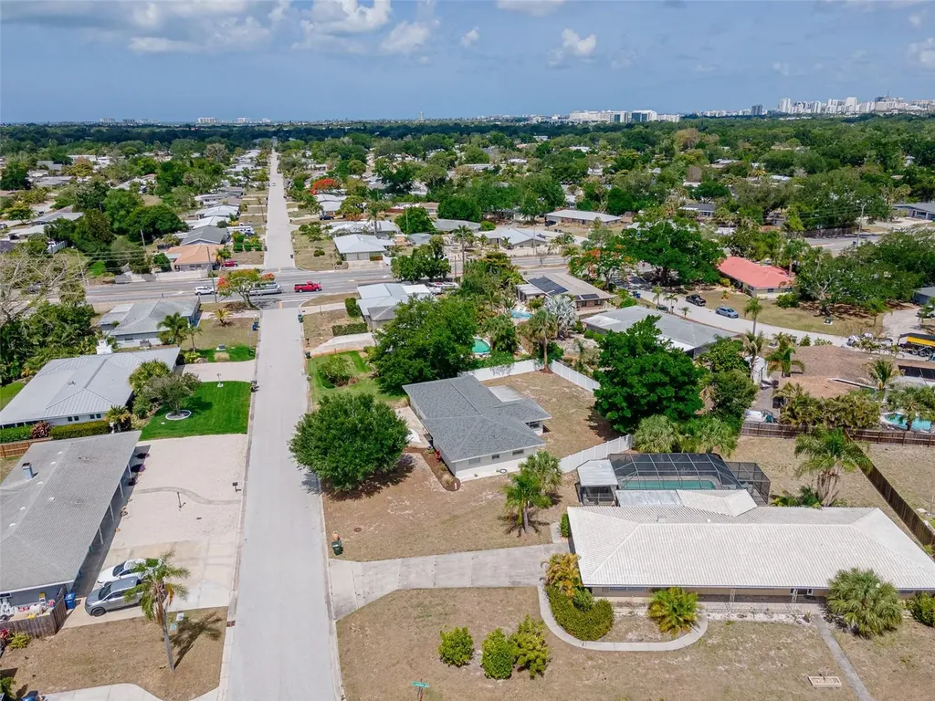 2833 Sunnyside Street Sarasota FL 34239