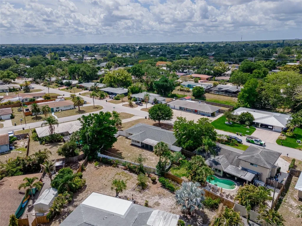 2833 Sunnyside Street Sarasota FL 34239