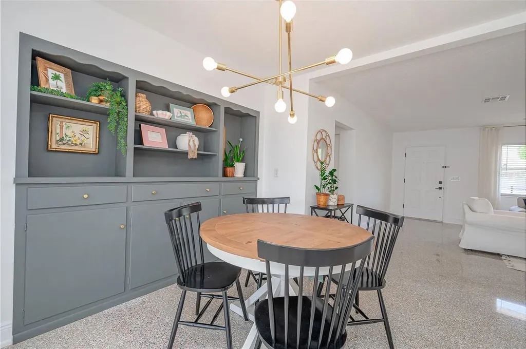 2833 Sunnyside Street Sarasota FL 34239