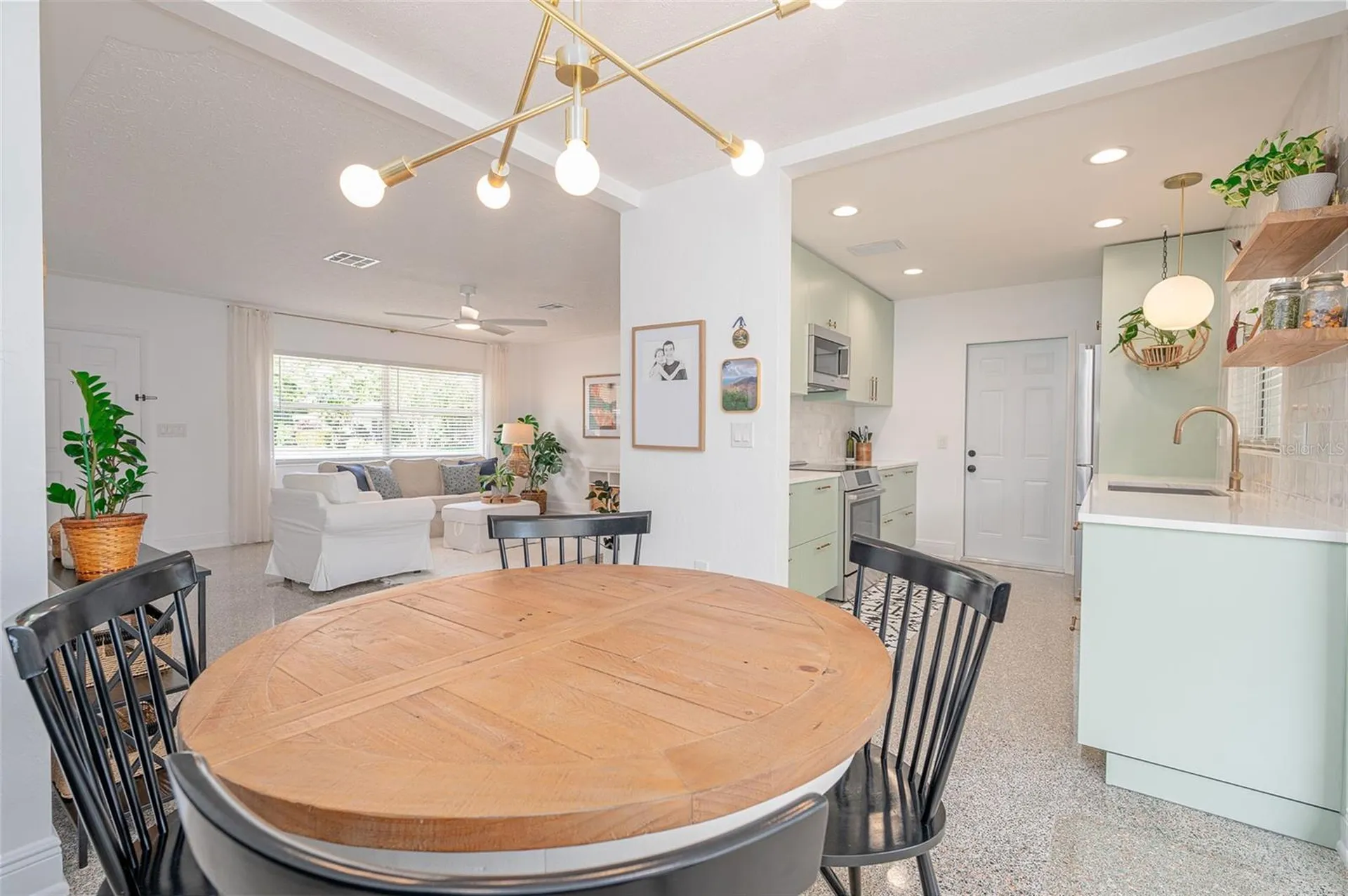 2833 Sunnyside Street Sarasota FL 34239