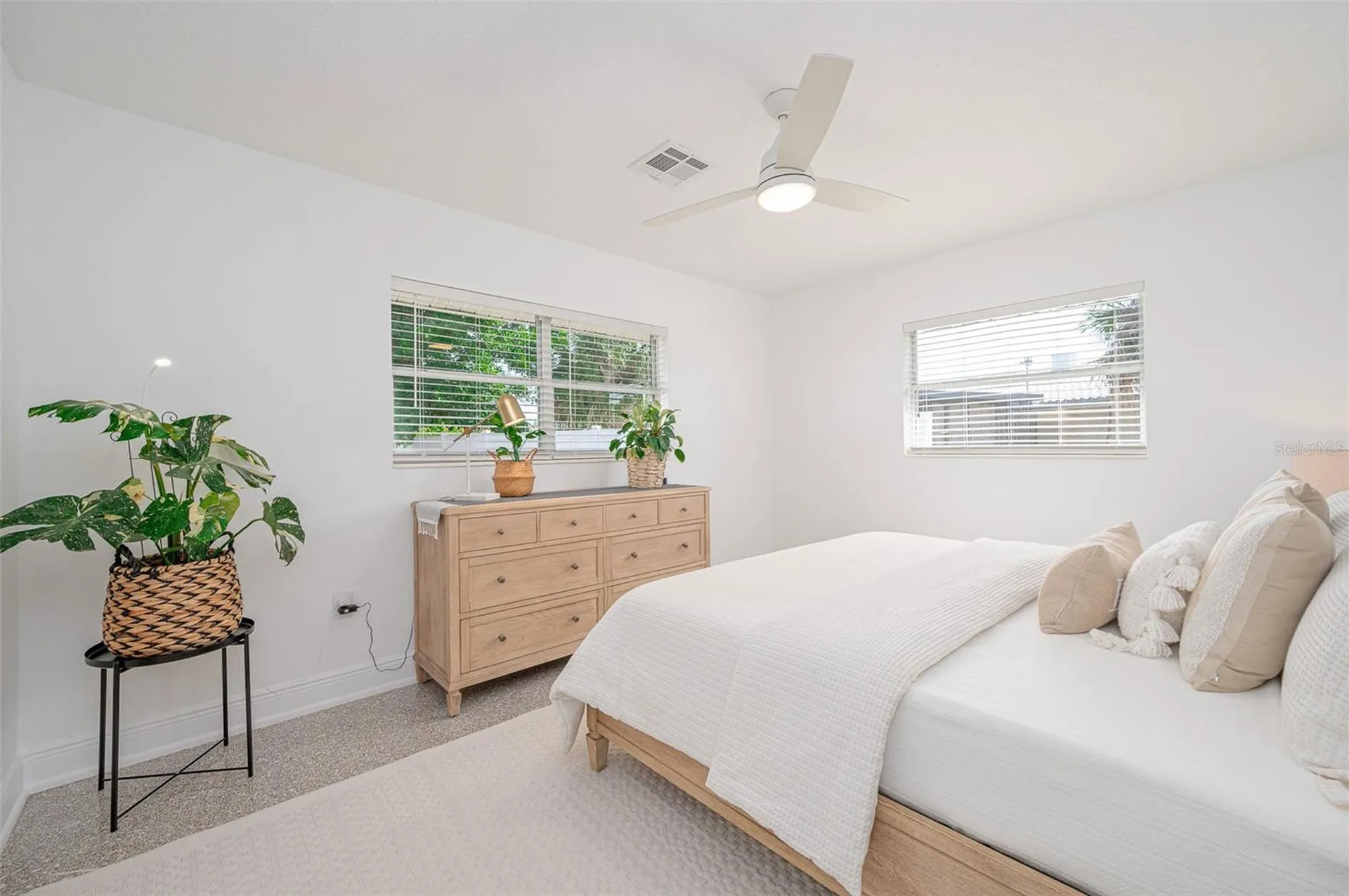 2833 Sunnyside Street Sarasota FL 34239