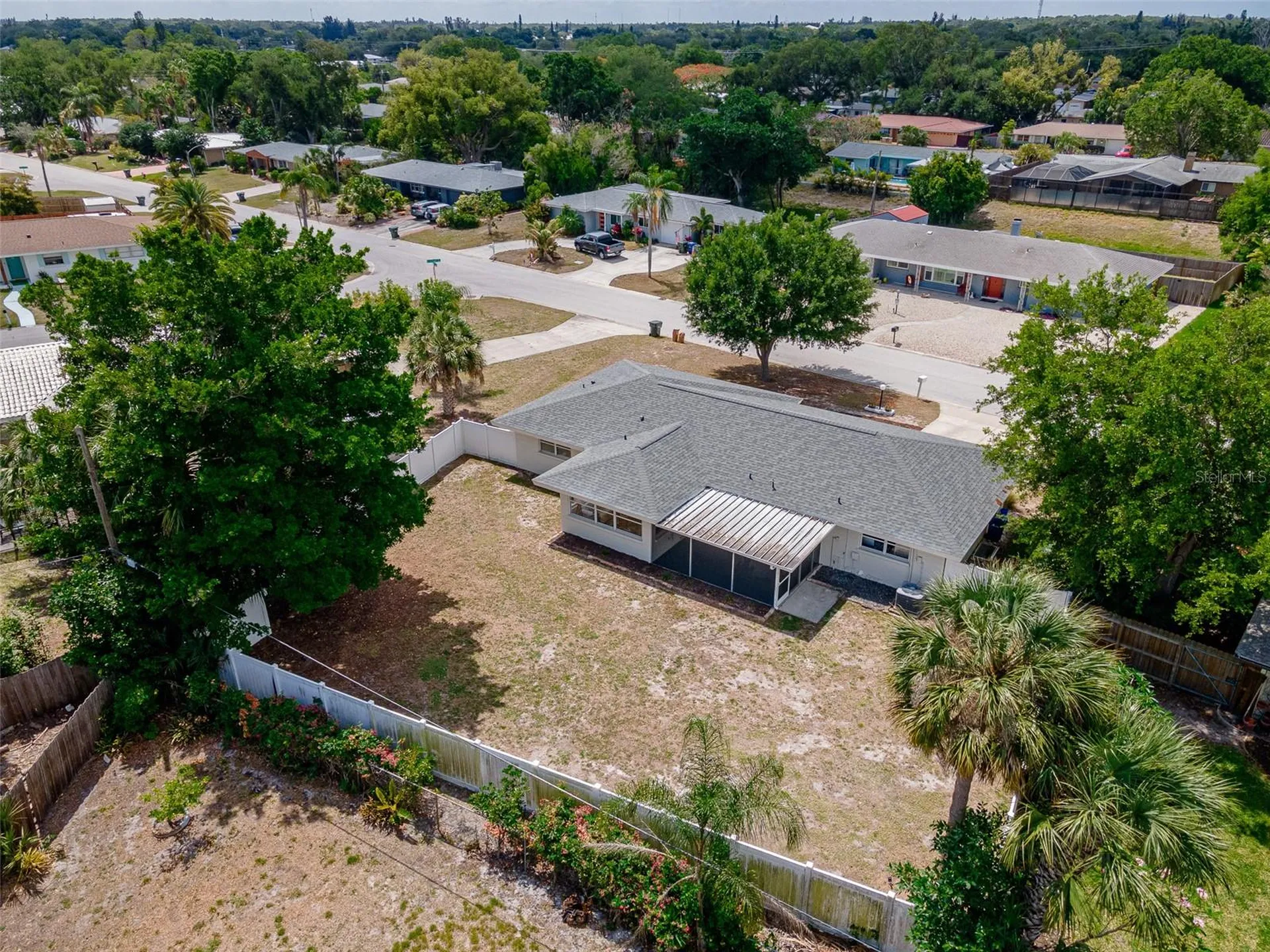 2833 Sunnyside Street Sarasota FL 34239