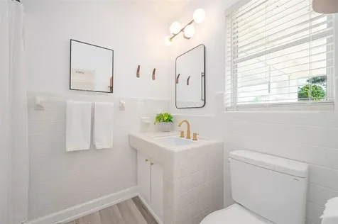 2833 Sunnyside Street Sarasota FL 34239
