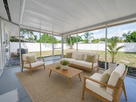 2833 Sunnyside Street Sarasota FL 34239