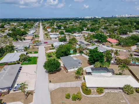 2833 Sunnyside Street Sarasota FL 34239