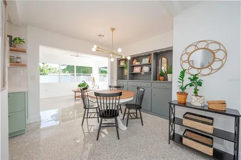 2833 Sunnyside Street Sarasota FL 34239