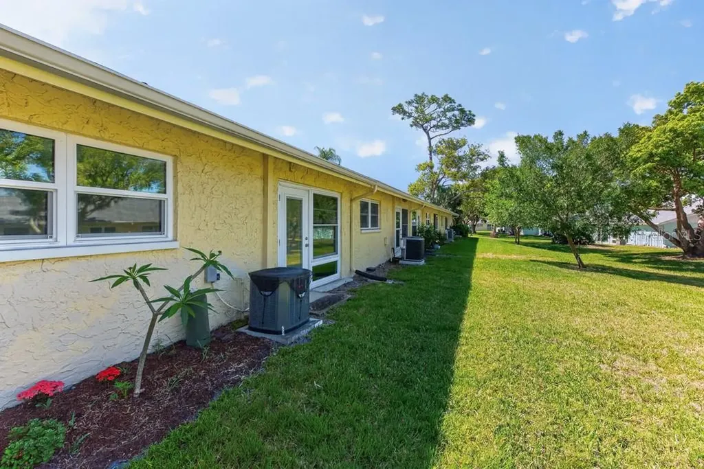 2465 Northside Drive Clearwater FL 33761