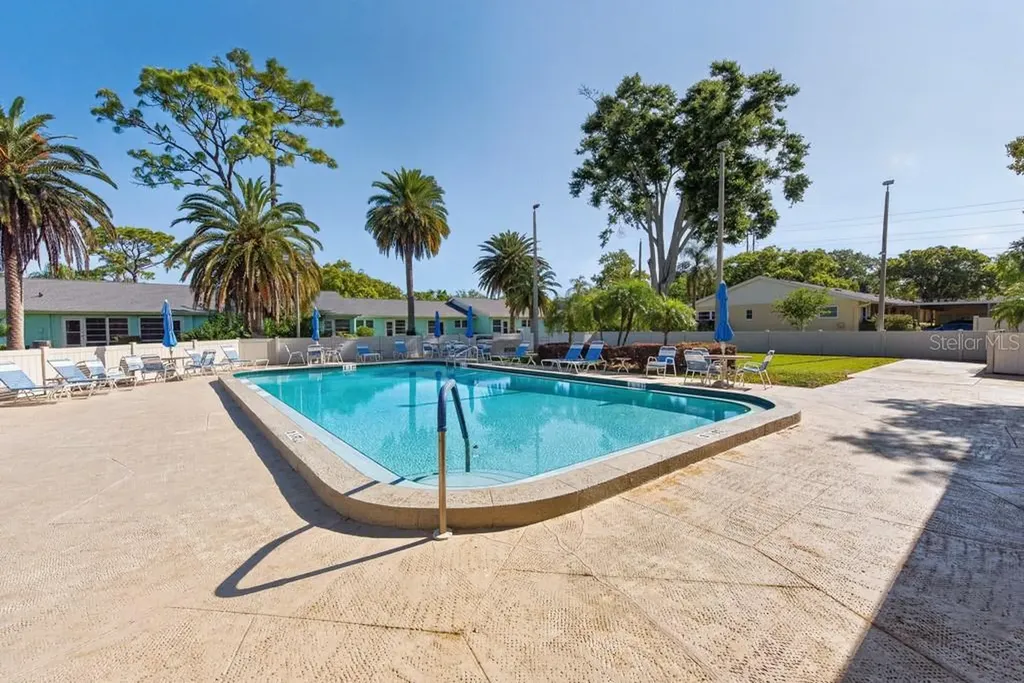 2465 Northside Drive Clearwater FL 33761