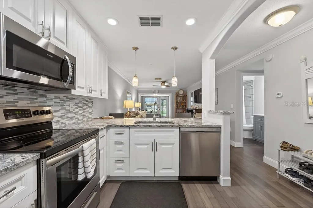 2465 Northside Drive Clearwater FL 33761