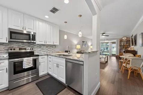 2465 Northside Drive Clearwater FL 33761