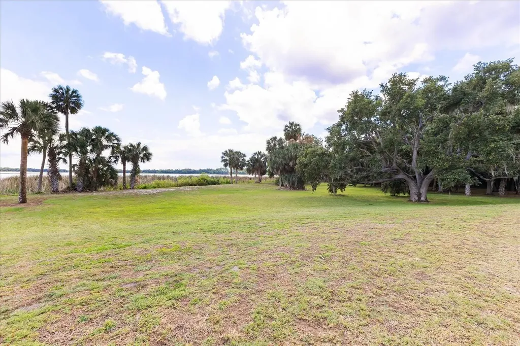 Tbd Deer Island Road Tavares FL 32778