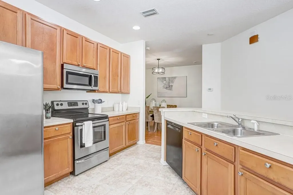 8531 Acorn Ridge Court Tampa FL 33625