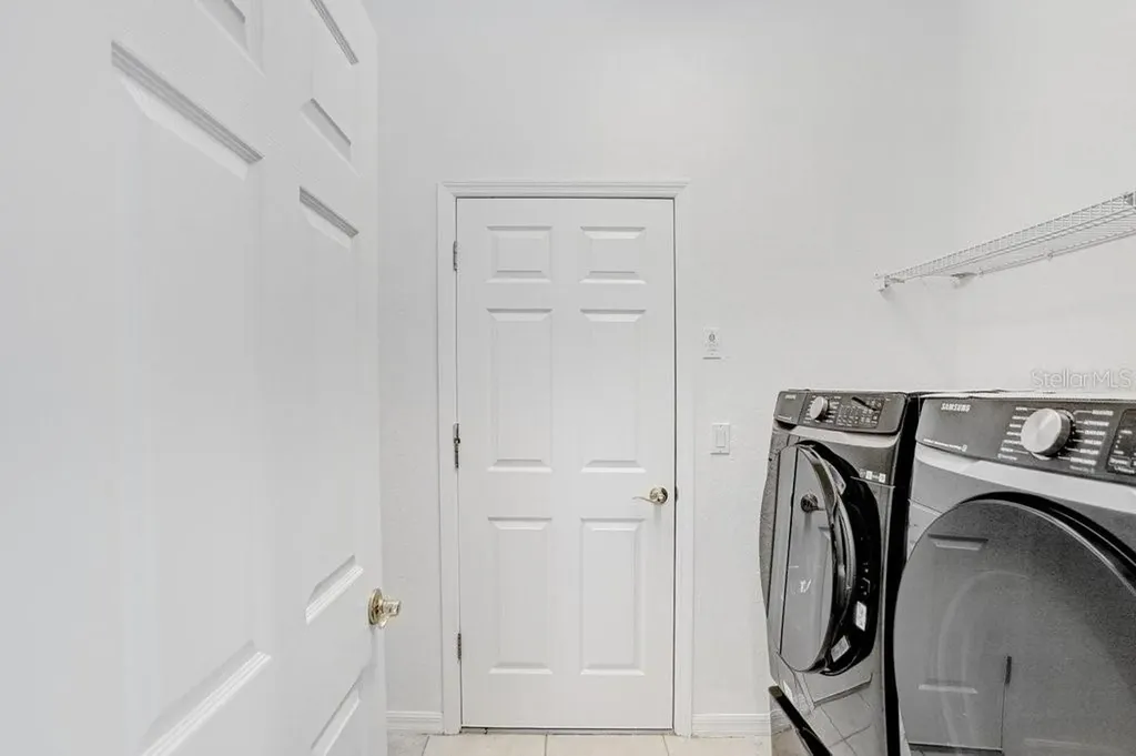 18124 Courtney Breeze Drive Tampa FL 33647