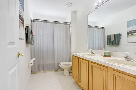 18124 Courtney Breeze Drive Tampa FL 33647