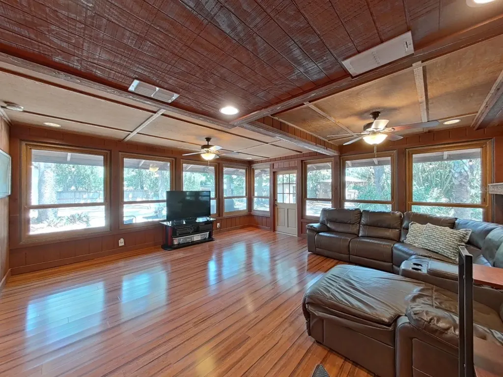 18835 Tracer Drive Lutz FL 33549