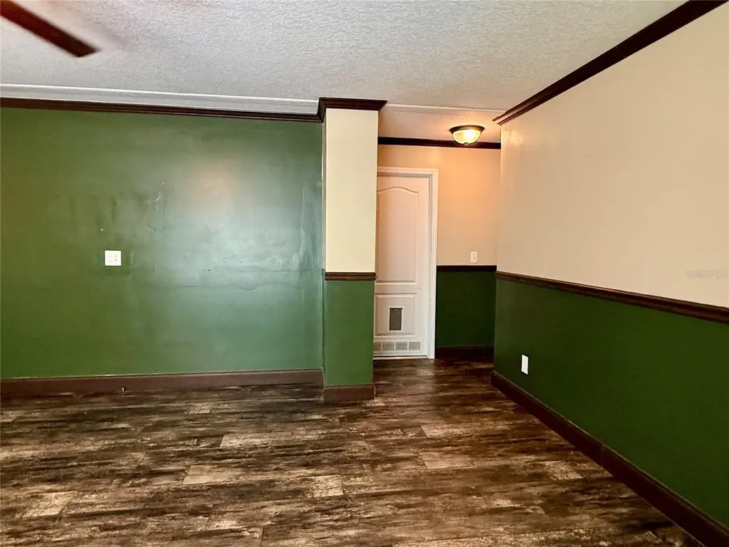 9711 SE Highway 464c Ocklawaha FL 32179