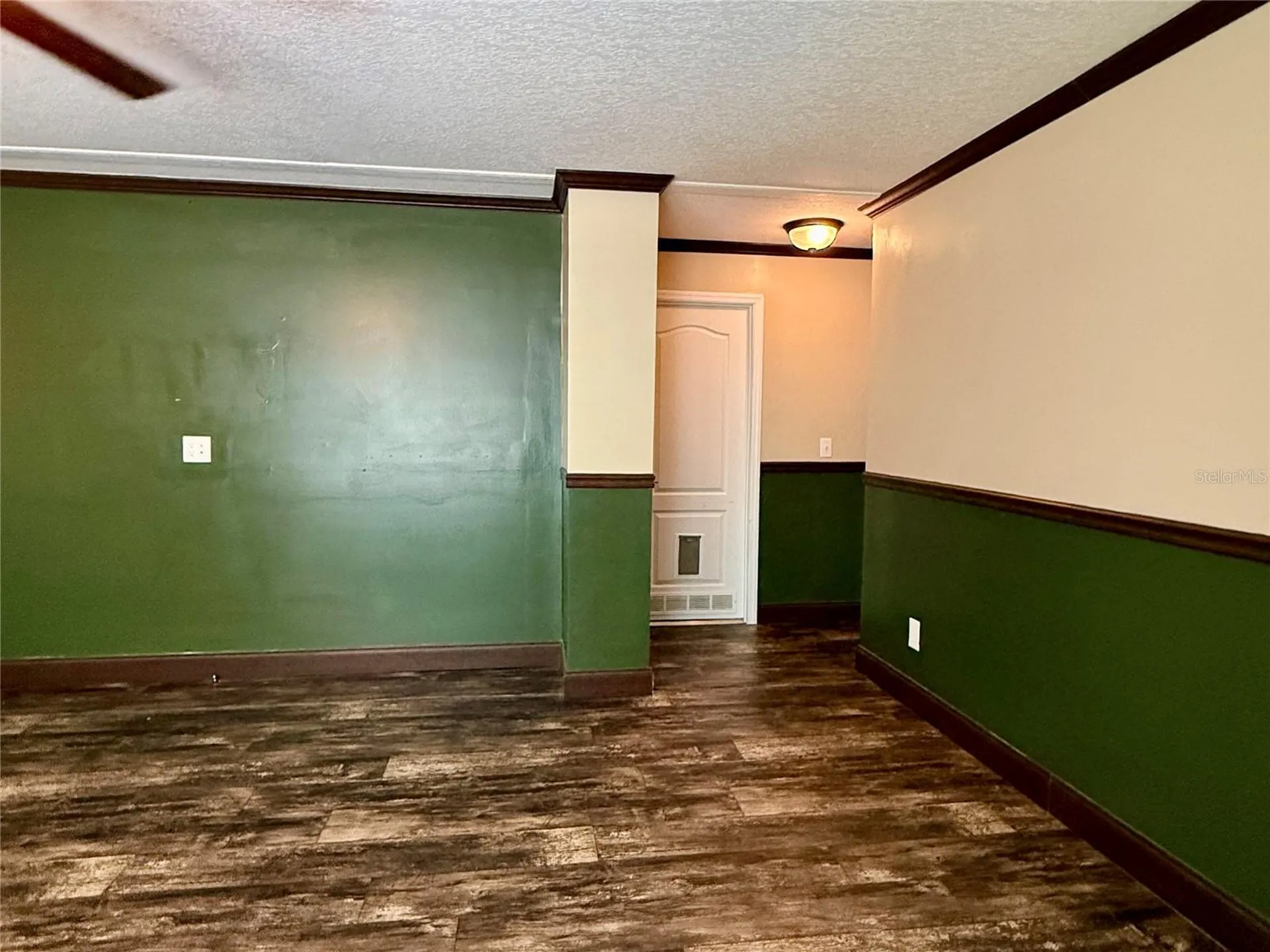 9711 SE Highway 464c Ocklawaha FL 32179