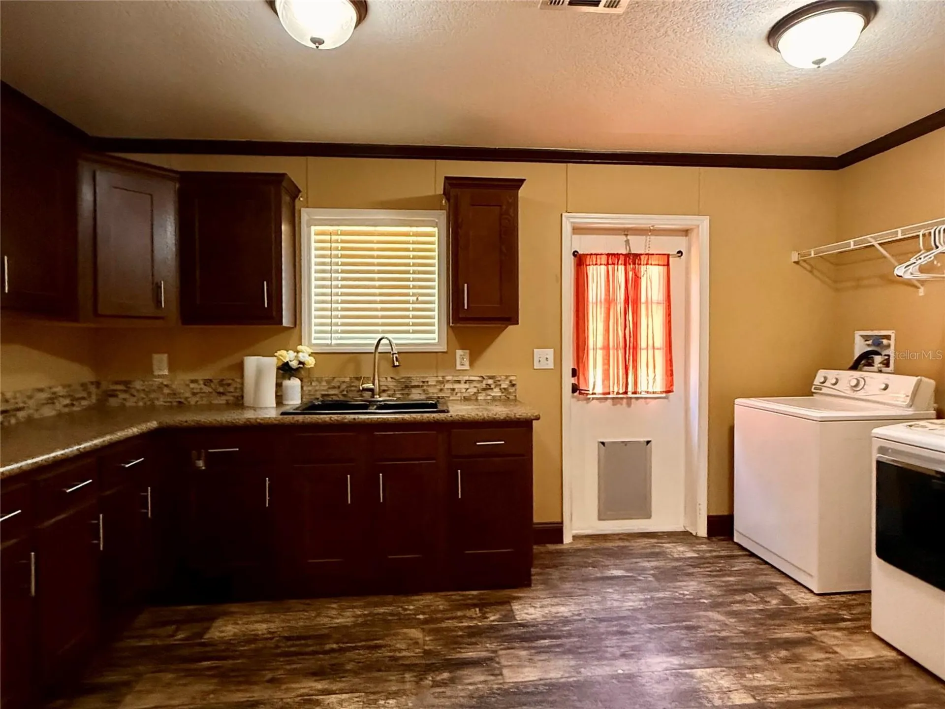 9711 SE Highway 464c Ocklawaha FL 32179