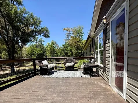 9711 SE Highway 464c Ocklawaha FL 32179