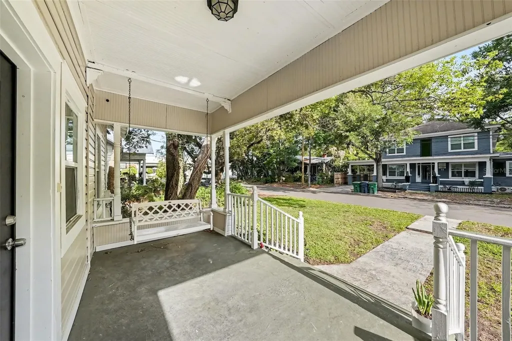 805 E Chelsea Street Tampa FL 33603