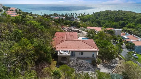 9 Shell Castle Humacao PR 00791