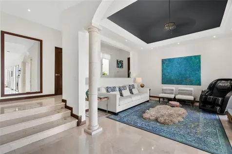 9 Shell Castle Humacao PR 00791