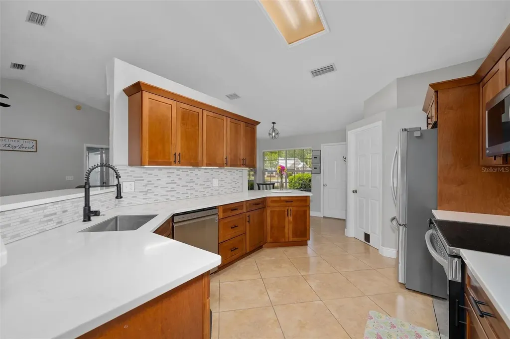 2327 NW 41st Avenue Gainesville FL 32605