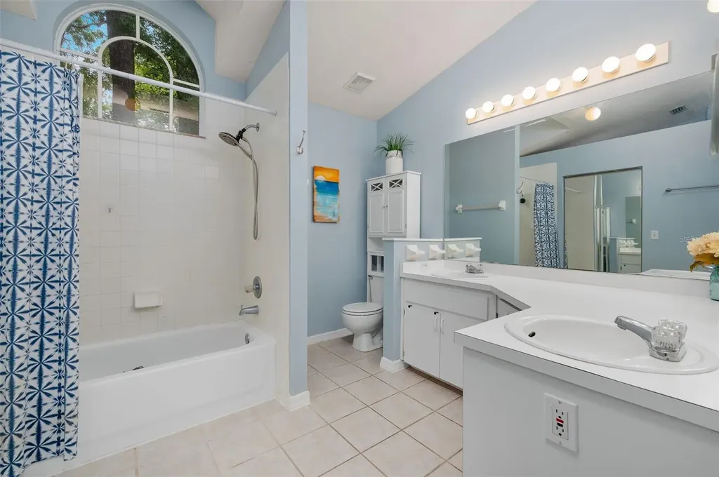2327 NW 41st Avenue Gainesville FL 32605