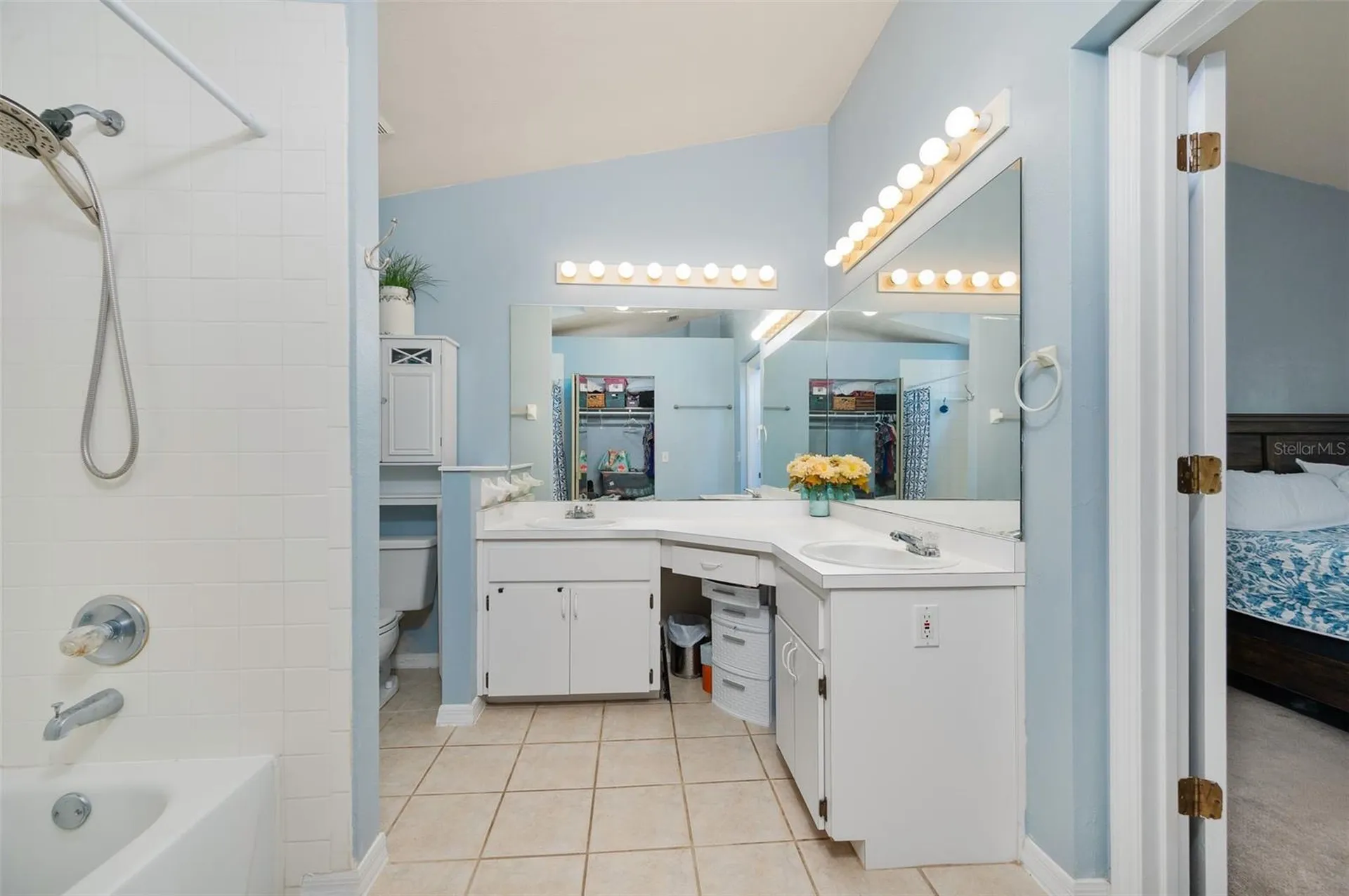2327 NW 41st Avenue Gainesville FL 32605