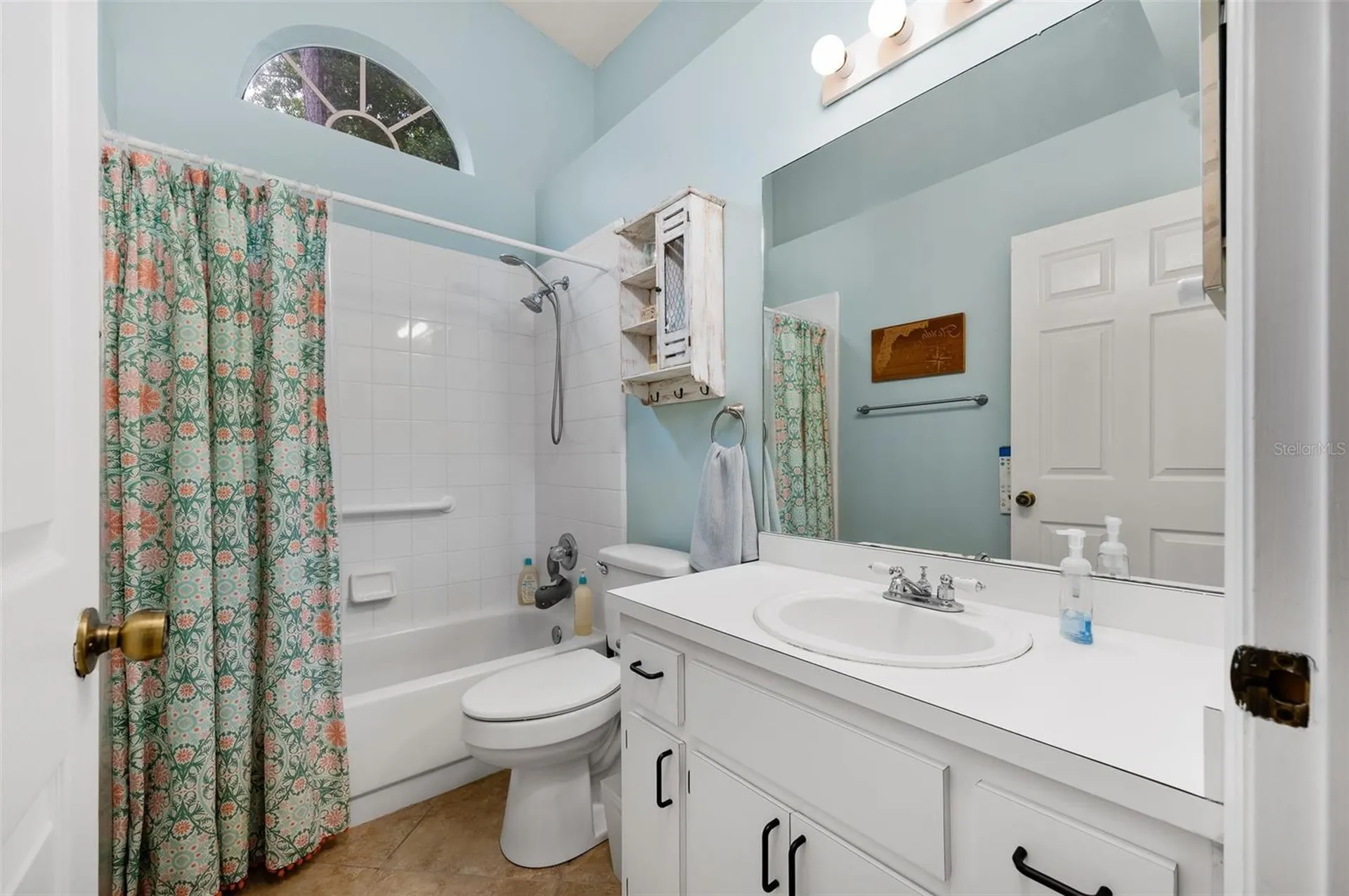 2327 NW 41st Avenue Gainesville FL 32605