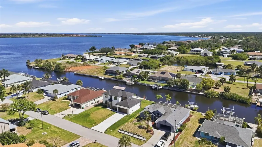 12387 Minot Avenue Port Charlotte FL 33981