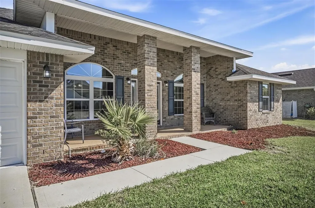 18 Eagle Lake Drive Flagler Beach FL 32136