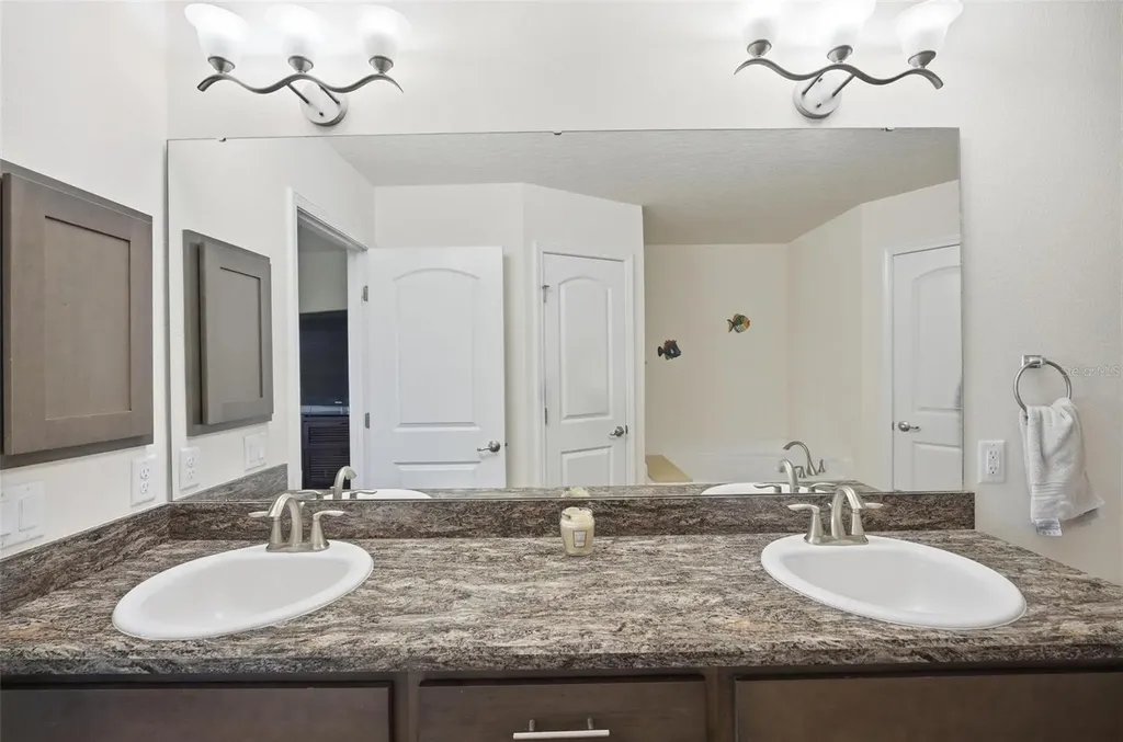 18 Eagle Lake Drive Flagler Beach FL 32136