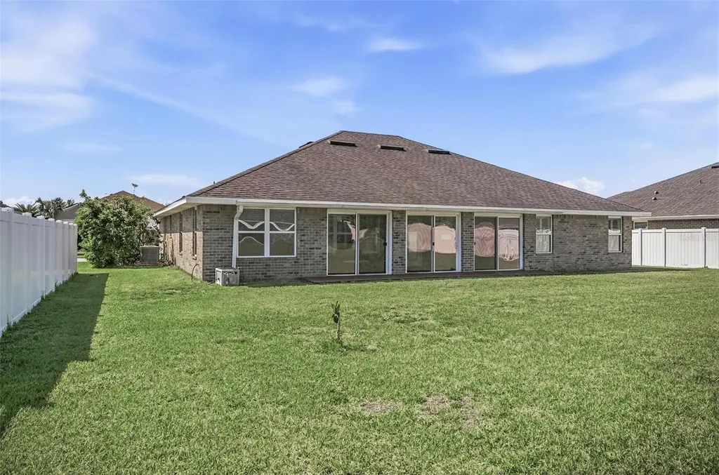 18 Eagle Lake Drive Flagler Beach FL 32136