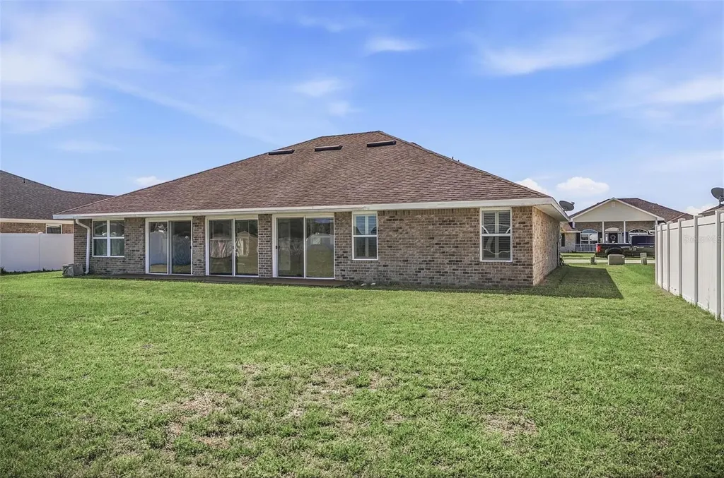 18 Eagle Lake Drive Flagler Beach FL 32136