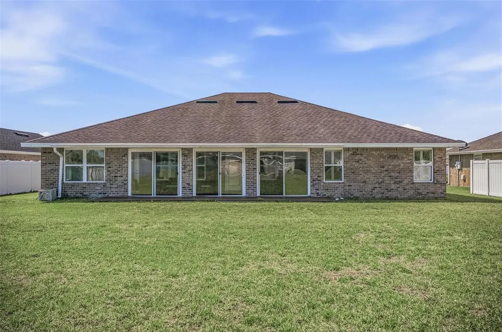 18 Eagle Lake Drive Flagler Beach FL 32136