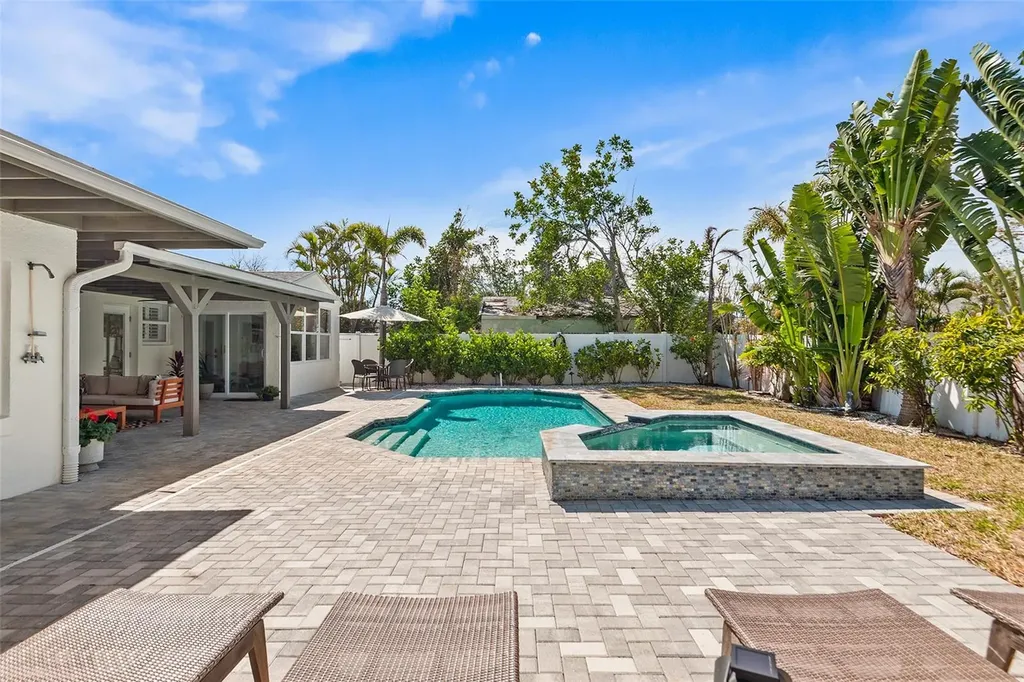 14024 N Bayshore Drive Madeira Beach FL 33708