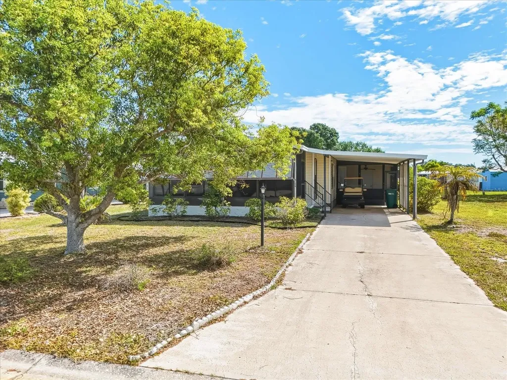 6144 Redwing Avenue Englewood FL 34224