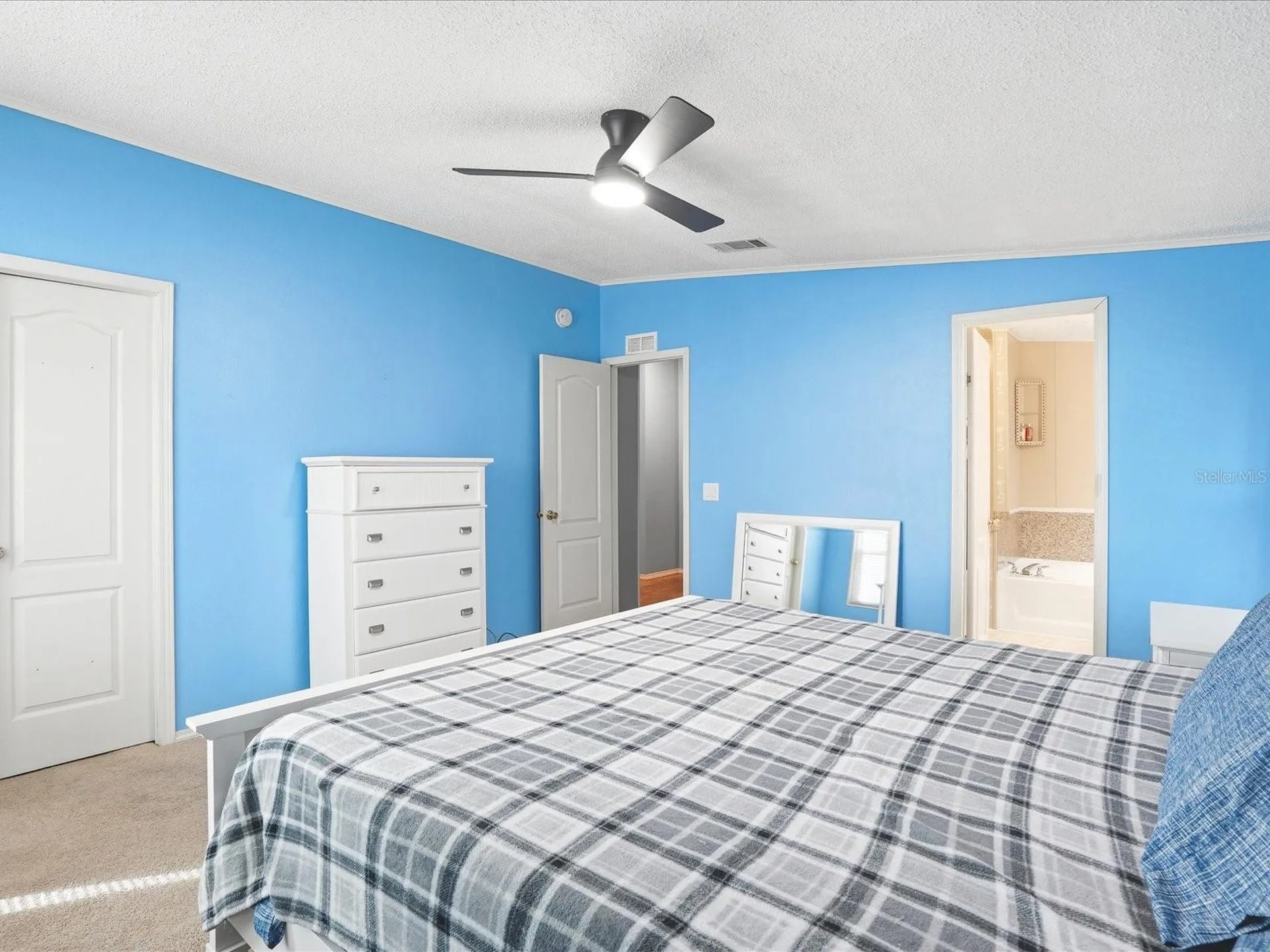 6144 Redwing Avenue Englewood FL 34224