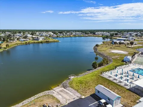 6144 Redwing Avenue Englewood FL 34224