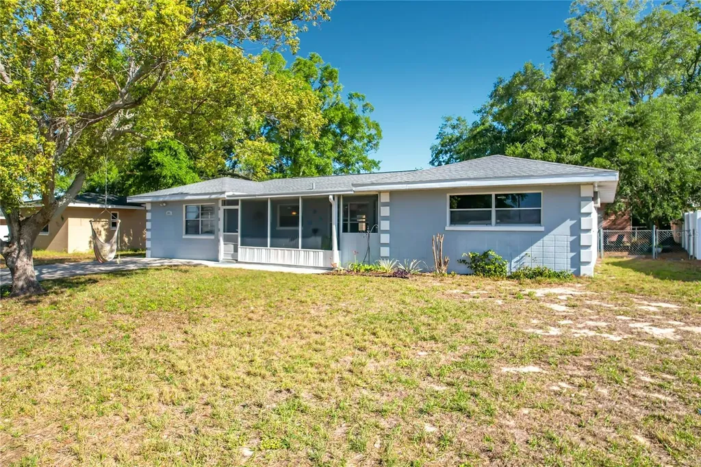 831 Hillside Avenue Lake Wales FL 33853