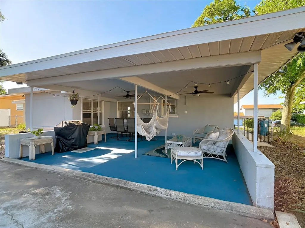 831 Hillside Avenue Lake Wales FL 33853