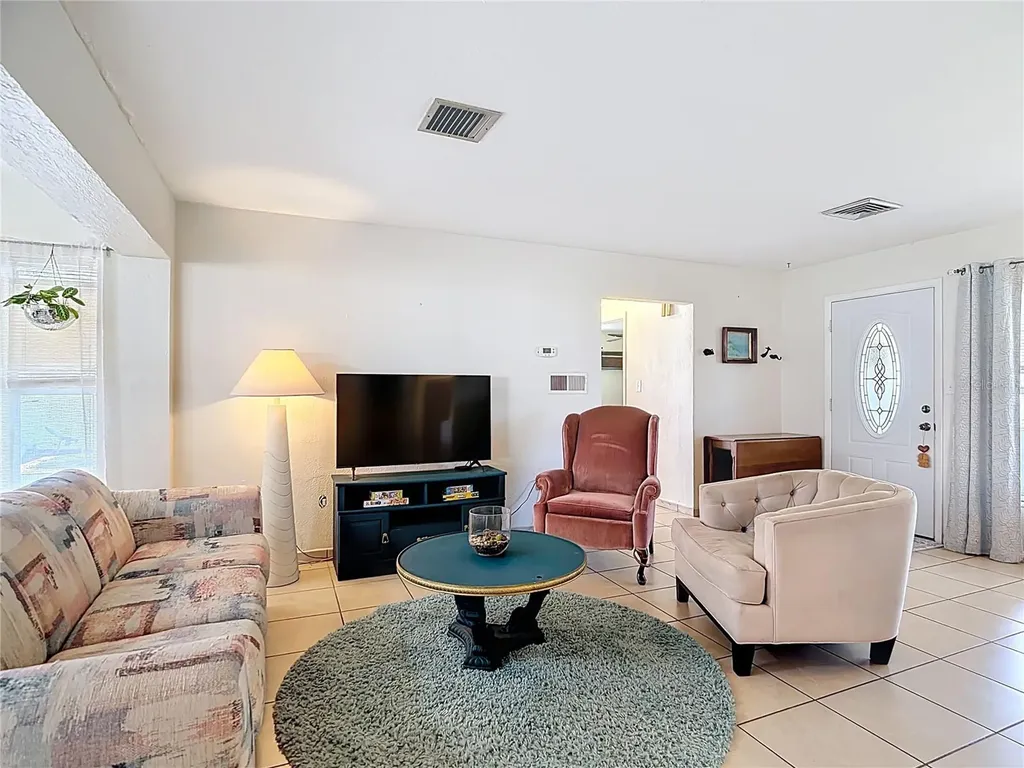 831 Hillside Avenue Lake Wales FL 33853