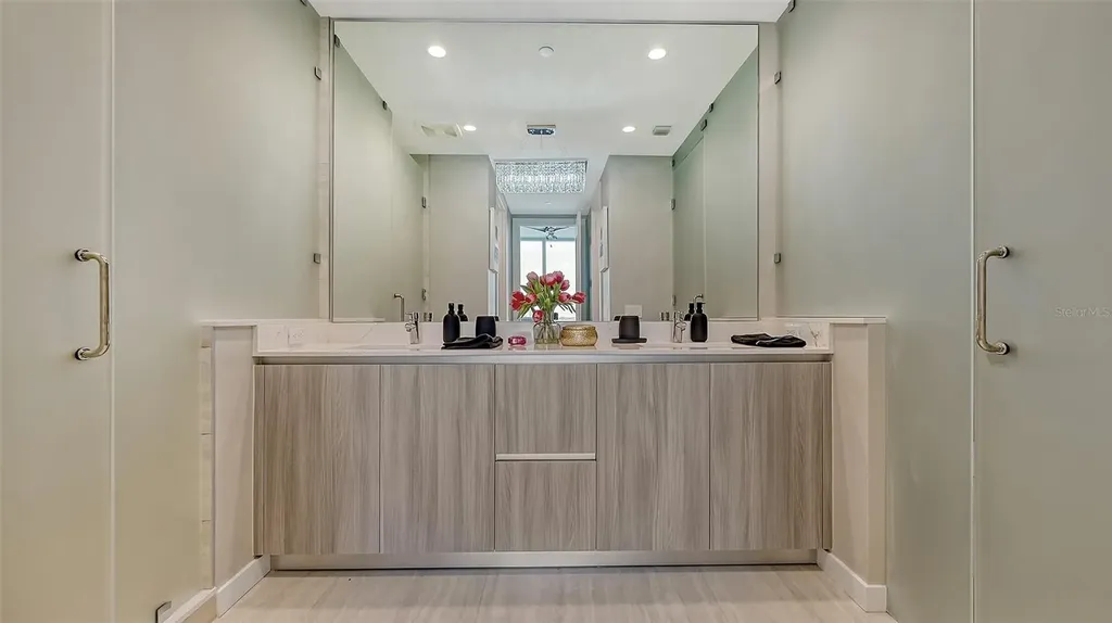 301 Quay Common Sarasota FL 34236