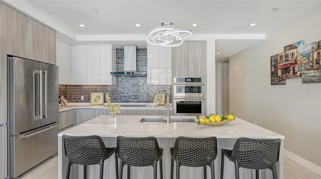 301 Quay Common Sarasota FL 34236