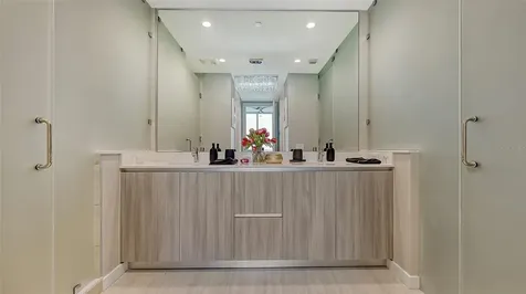 301 Quay Common Sarasota FL 34236