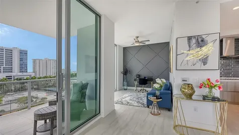 301 Quay Common Sarasota FL 34236